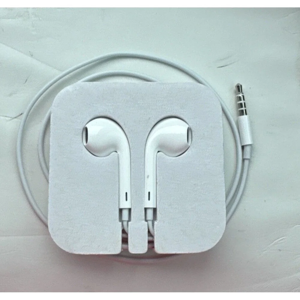 Apple EarPods In Ear Canal Headset - White (MNHF2AM/A)